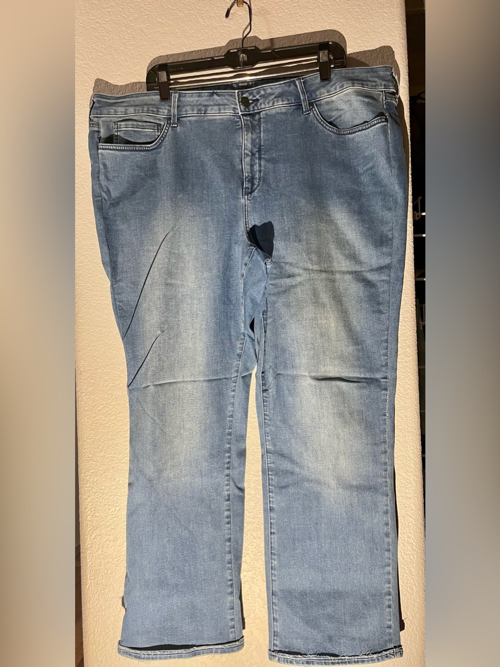 NYDJ Women's Straight-Leg Jeans in Light Blue Wash Lift XTug